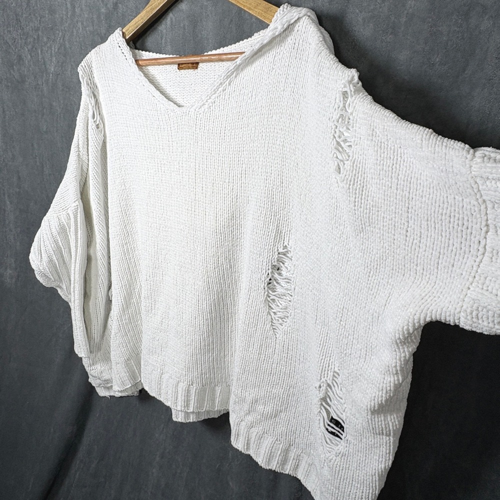 POL White Chenille Distressed Oversized Hoodie Knit Sweater Womens Small Boho